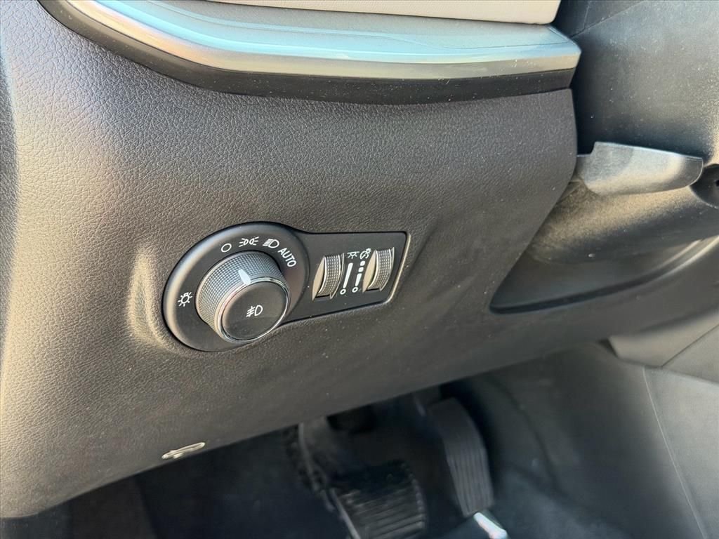Used 2025 Red Jeep Limited image 18