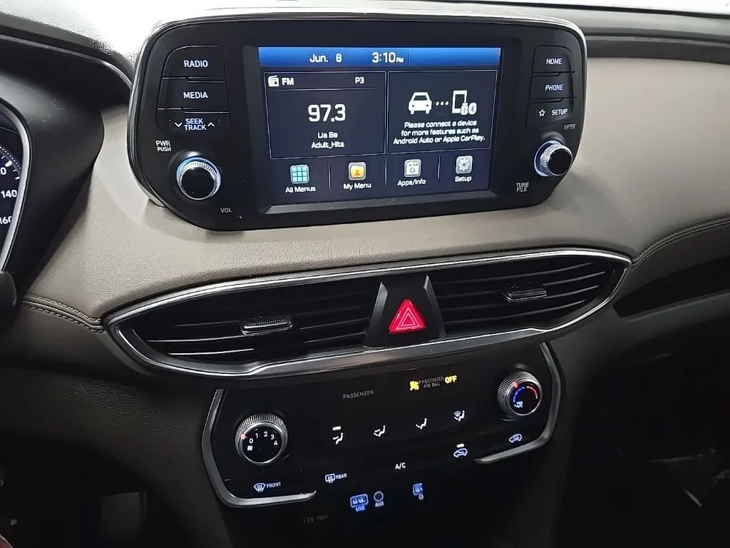 Used 2019 Silver Hyundai SE image 24