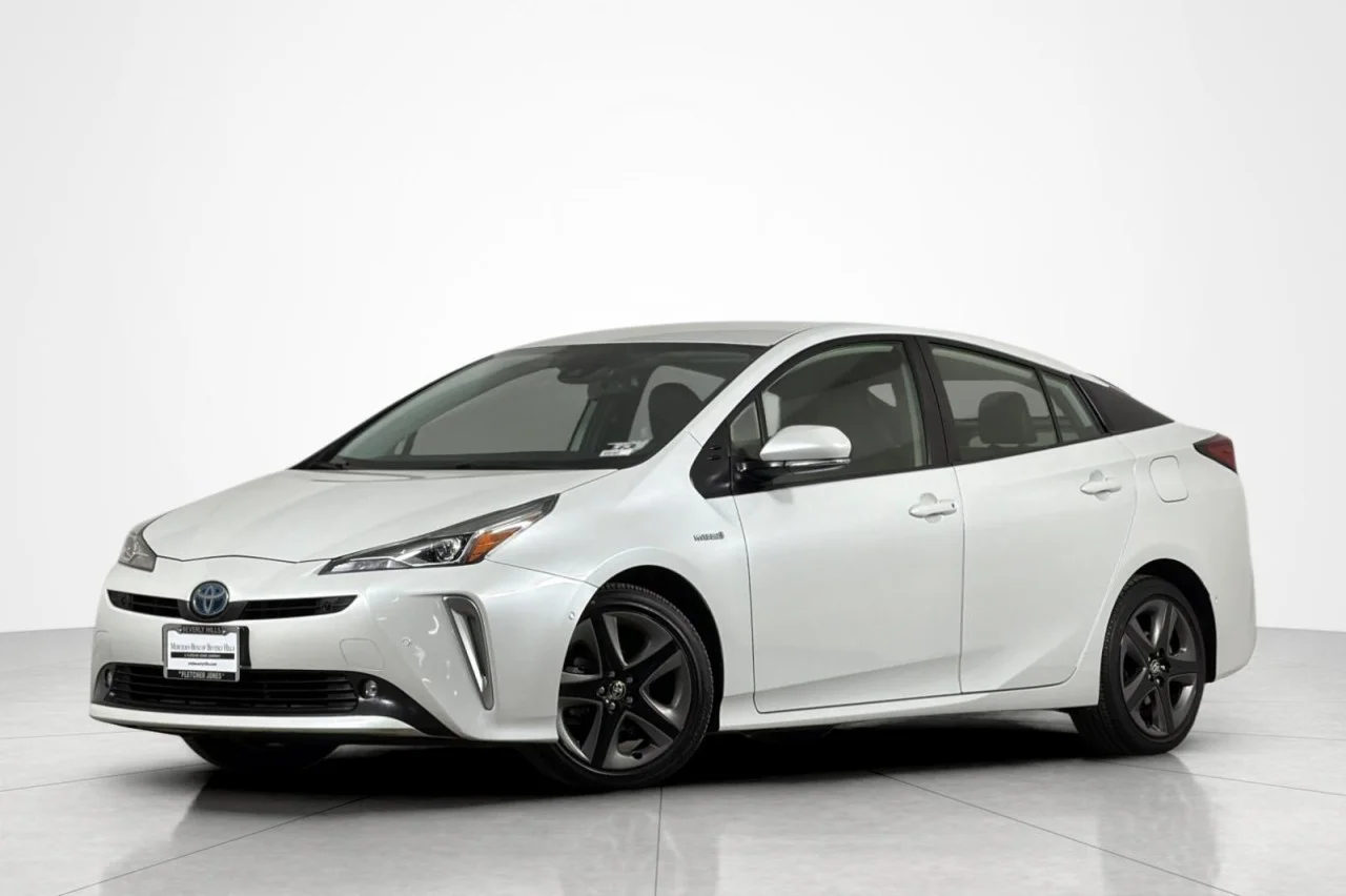 Used 2022 Wind Chill Pearl Toyota L Eco image 1