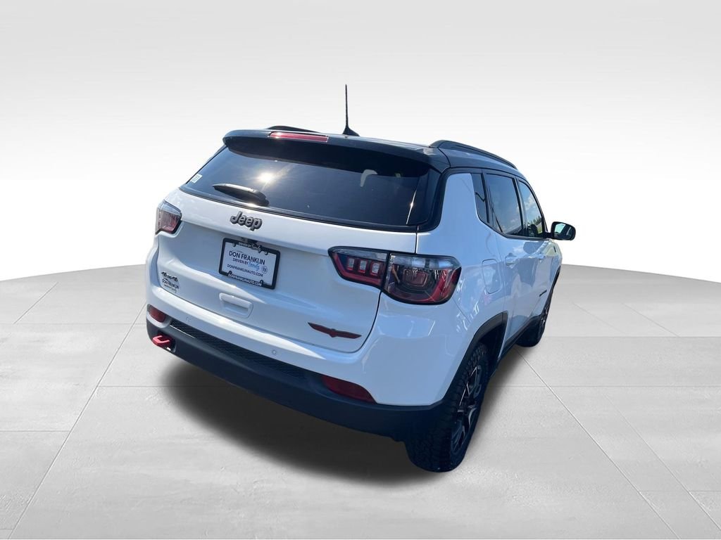 Used 2025 White Jeep Trailhawk image 5