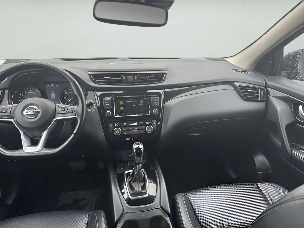 Used 2022 Magnetic Black Pearl Nissan SL image 11