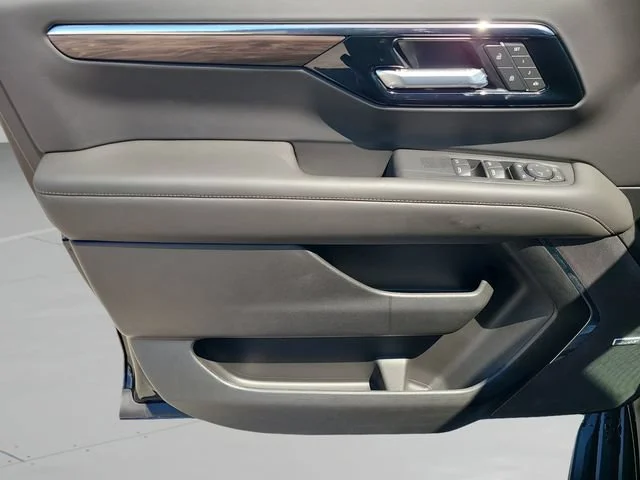 New 2026 Black Chevrolet LT image 20
