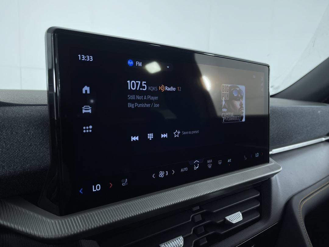 2026 Ford Explorer Tremor - Photo 18