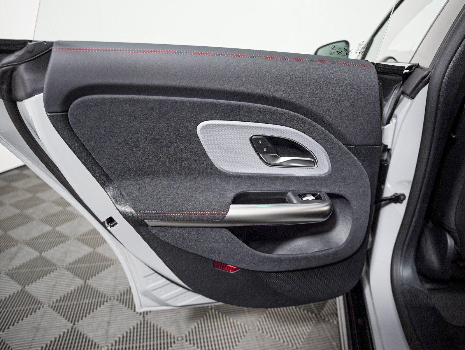 New 2027 MANUFAKTUR Alpine Grey Mercedes-Benz CLA 220 image 24