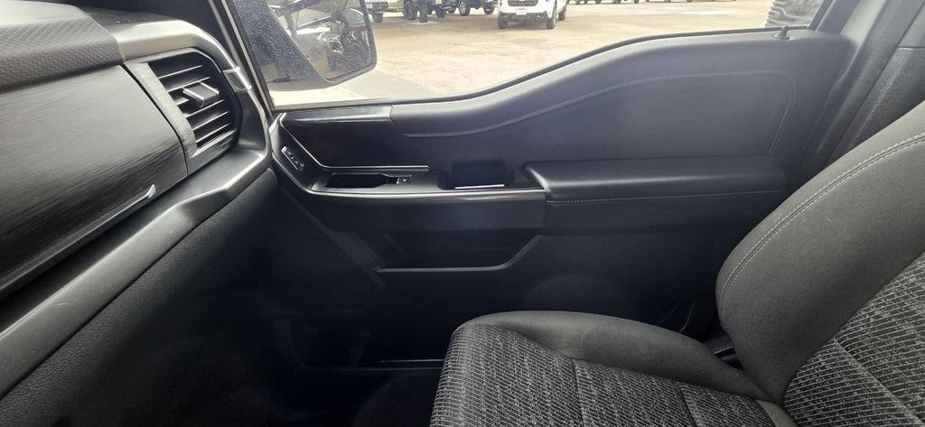 Used 2023 Avalanche Ford XLT image 29