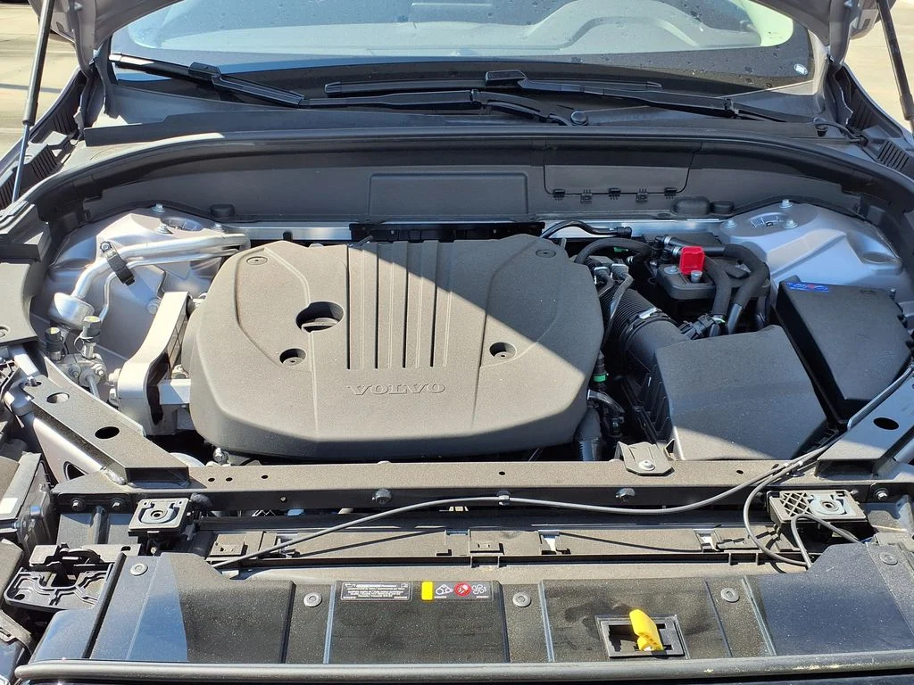 New 2026 Aurora Silver Volvo Plus image 35