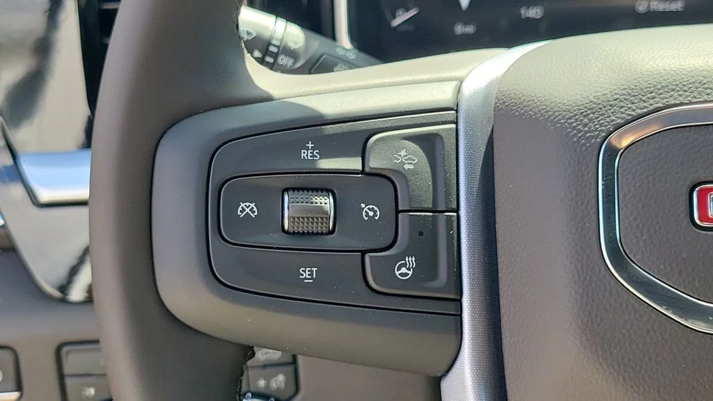 New 2026 Summit White GMC SLE image 24