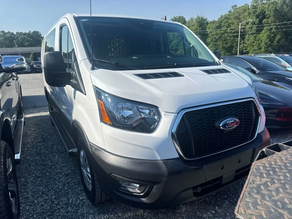Used 2025 White Ford Base image 2