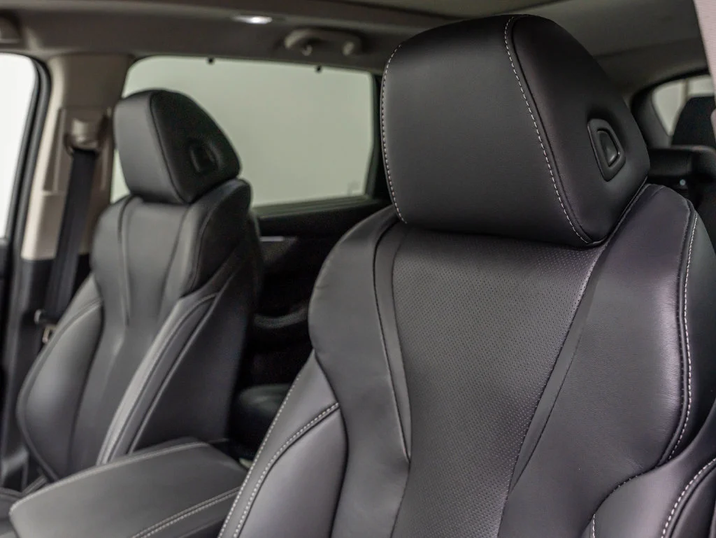 Used 2024 Liquid Carbon Metallic Acura Technology image 25