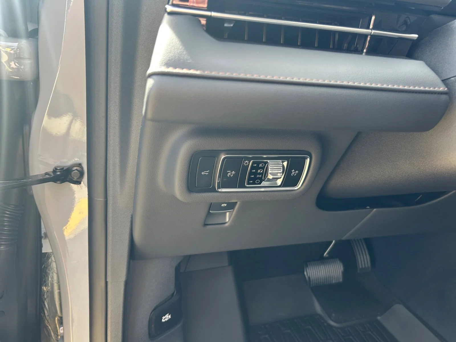 New 2026 Grey Matter Metallic Clearcoat Lincoln Premiere image 16
