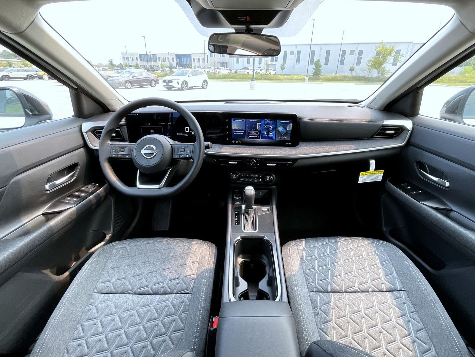 New 2026 Aspen White TriCoat / Super Black Two-tone Nissan SV image 15