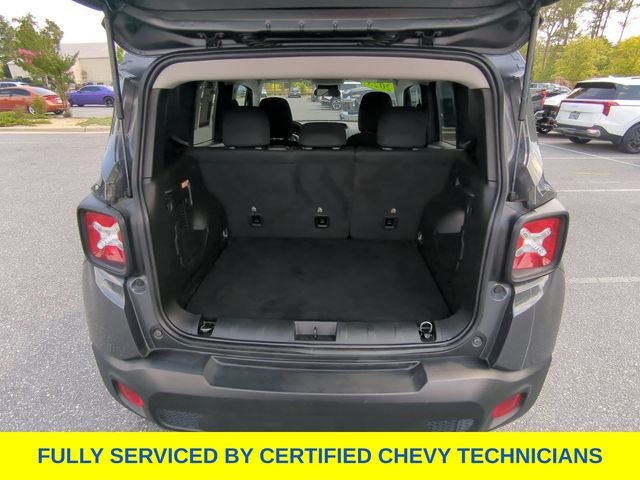 Used 2023 Gray Jeep Latitude image 41