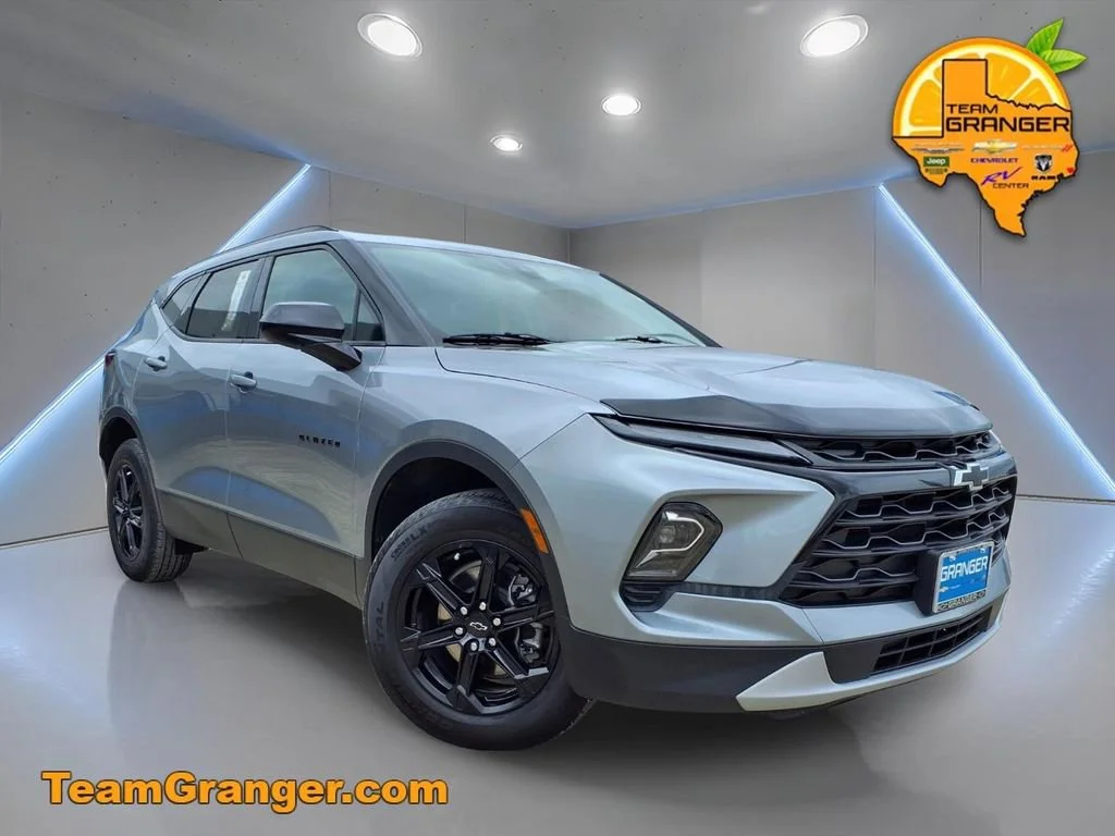 2025 Chevrolet Blazer 2.0T 2LT FWD's photo