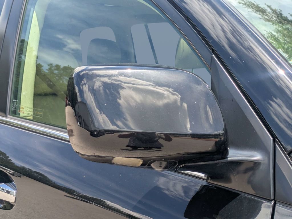 Used 2009 Black Lexus 570 image 10