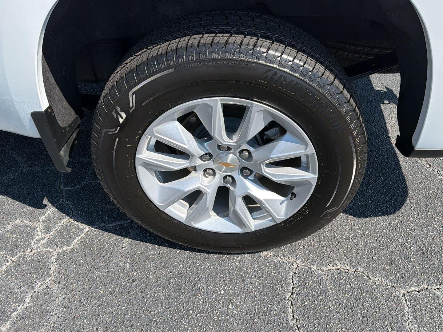 Used 2025 Summit White Chevrolet Custom image 33