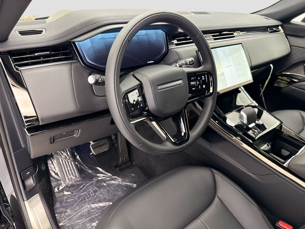 New 2026 Santorini Black Land Rover Dynamic SE image 9