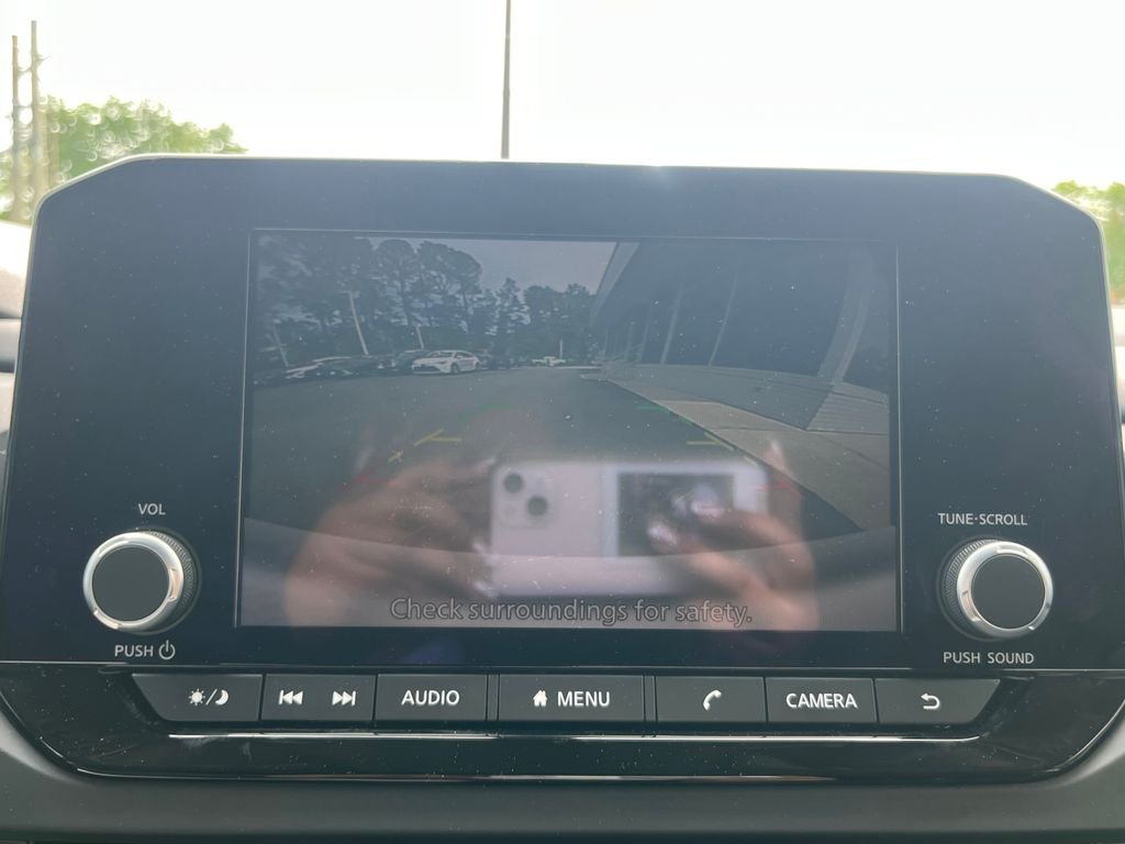 Used 2025 Brilliant Silver Metallic Nissan S image 21