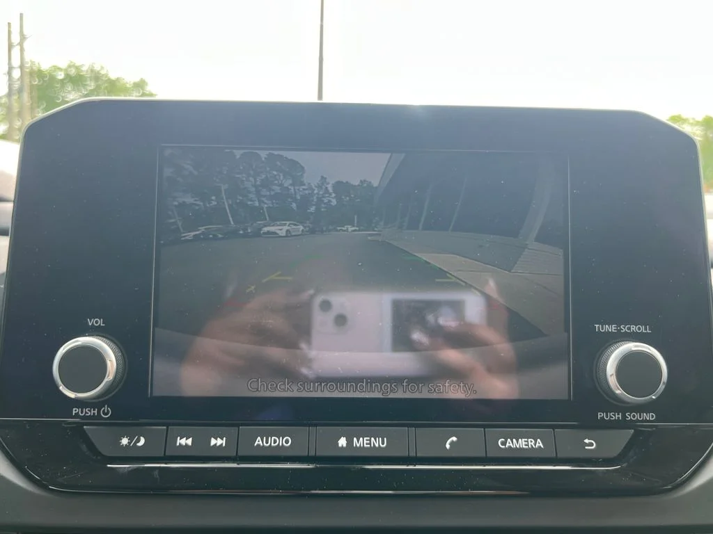 Used 2025 Brilliant Silver Metallic Nissan S image 21