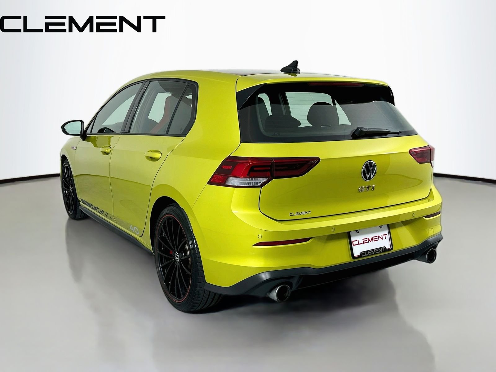 2023 Volkswagen Golf GTI 40TH Anniversary Edition - Photo 10