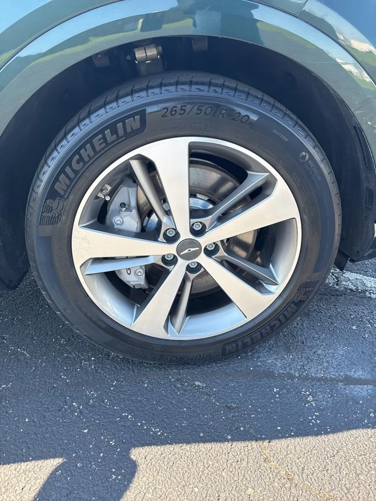 Used 2021 Green Genesis 3.5T image 9