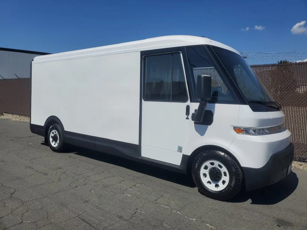 Used 2025 White Chevrolet 600 image 3