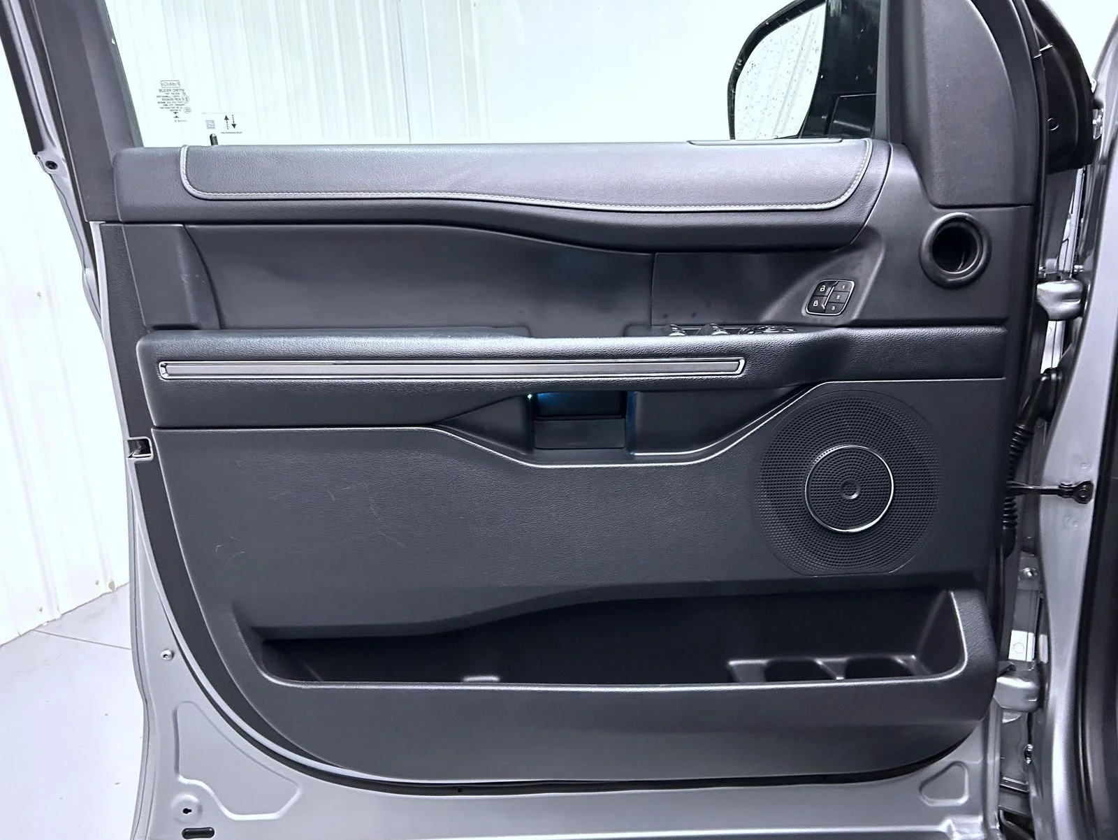 Used 2024 Silver Ford XLT image 9