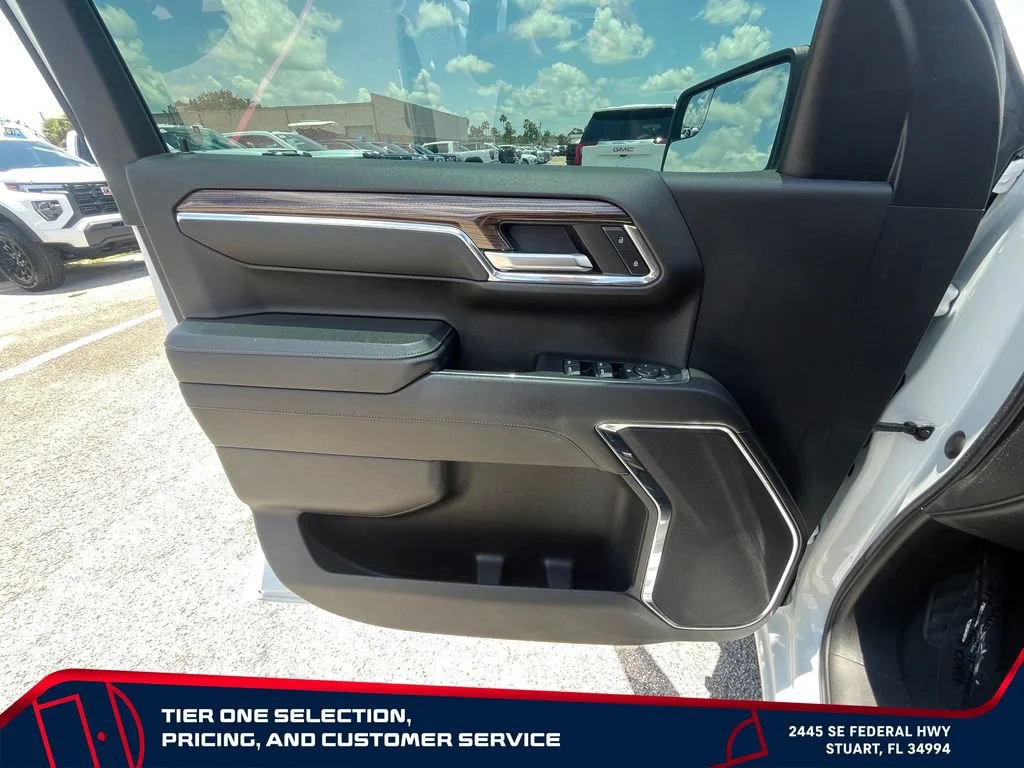 Used 2024 Summit White Chevrolet RST image 24