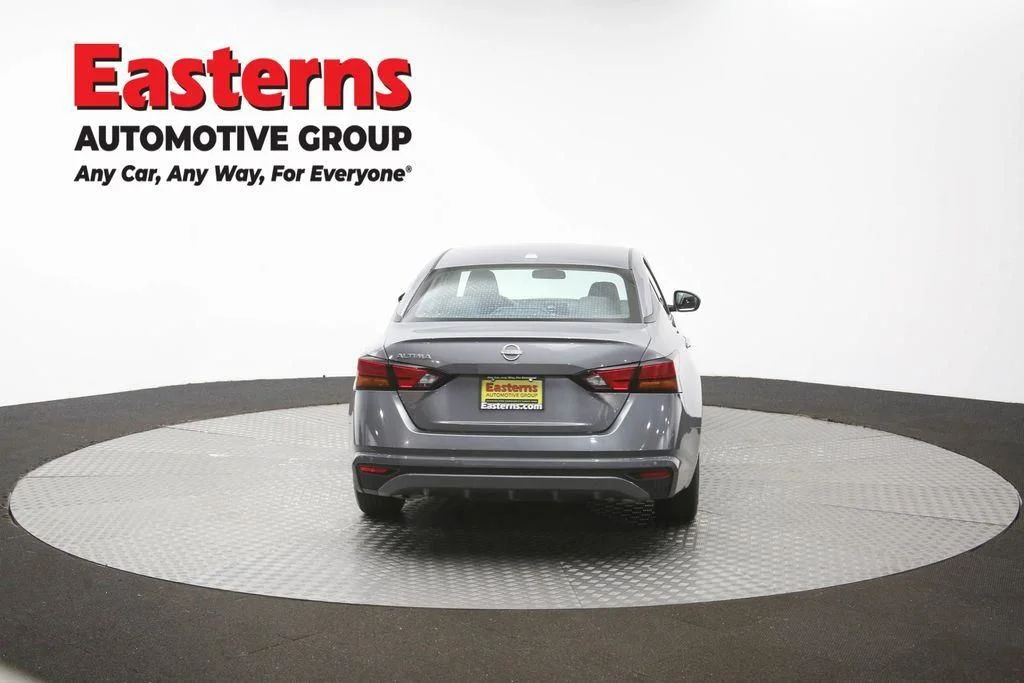 Used 2025 Gray Nissan 2.5 SV image 41