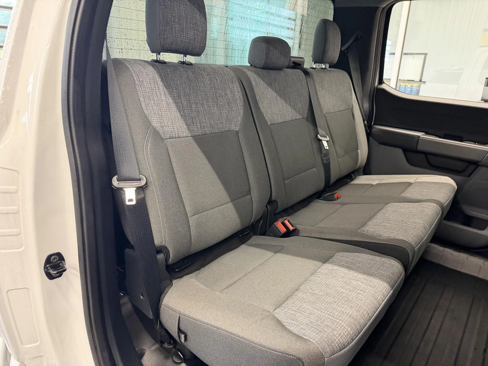 Used 2022 Oxford White Ford XLT image 19