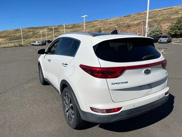 Used 2017 Snow White Pearl Kia EX image 10