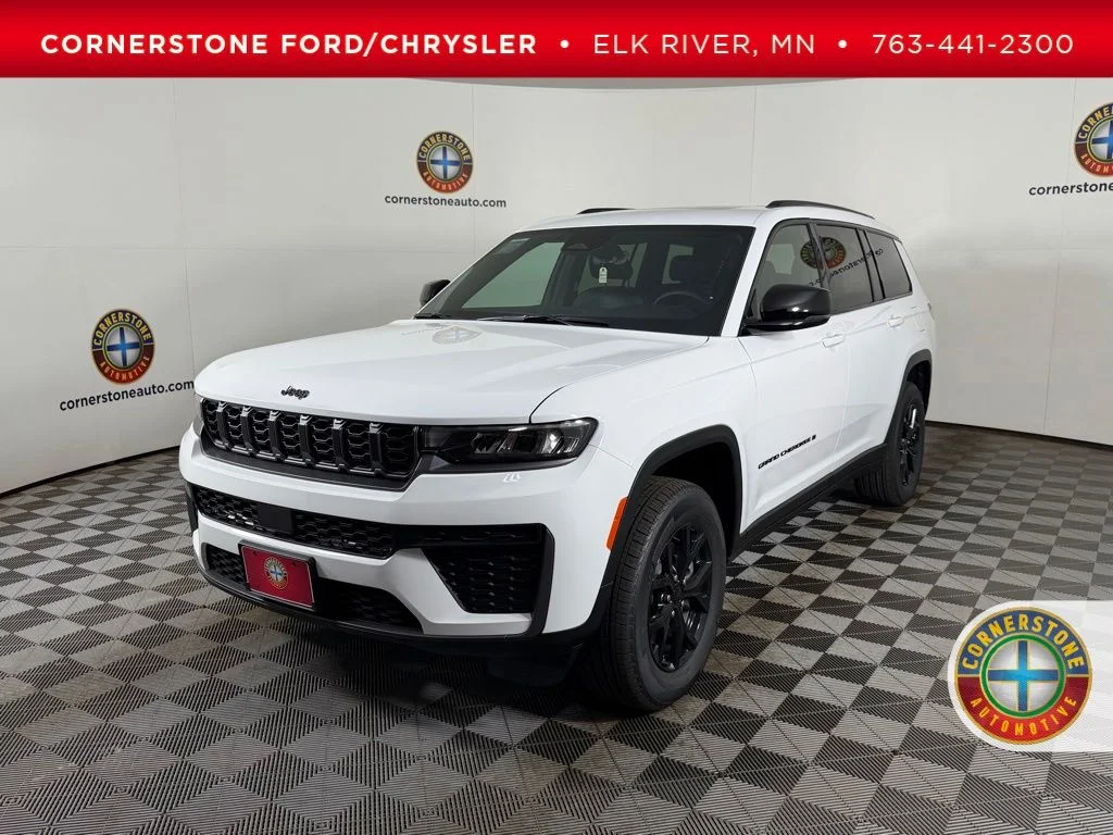 2026 Jeep Grand Cherokee L Laredo Altitude 4x4's photo