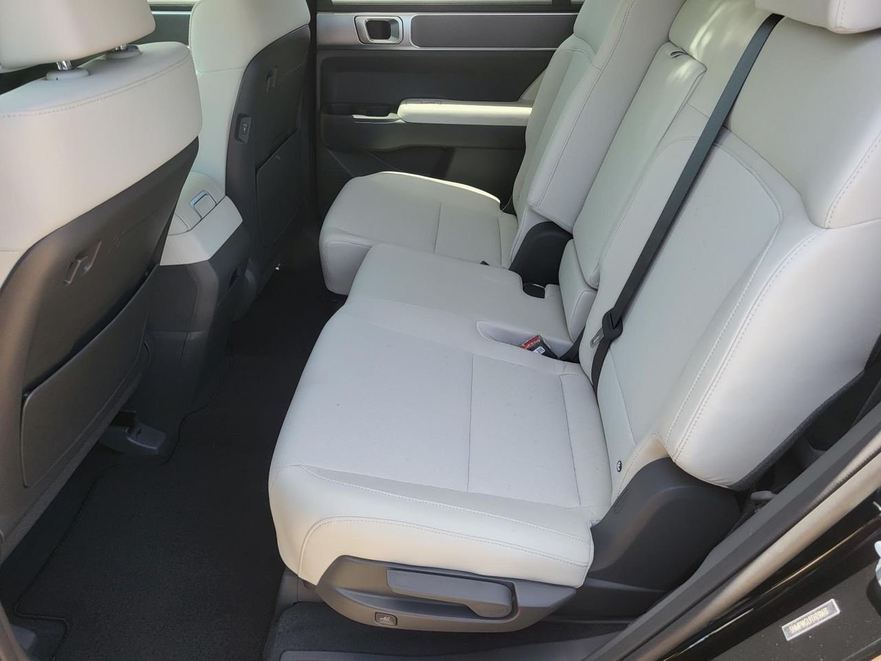 New 2026 Phantom Black Hyundai SE FWD image 12