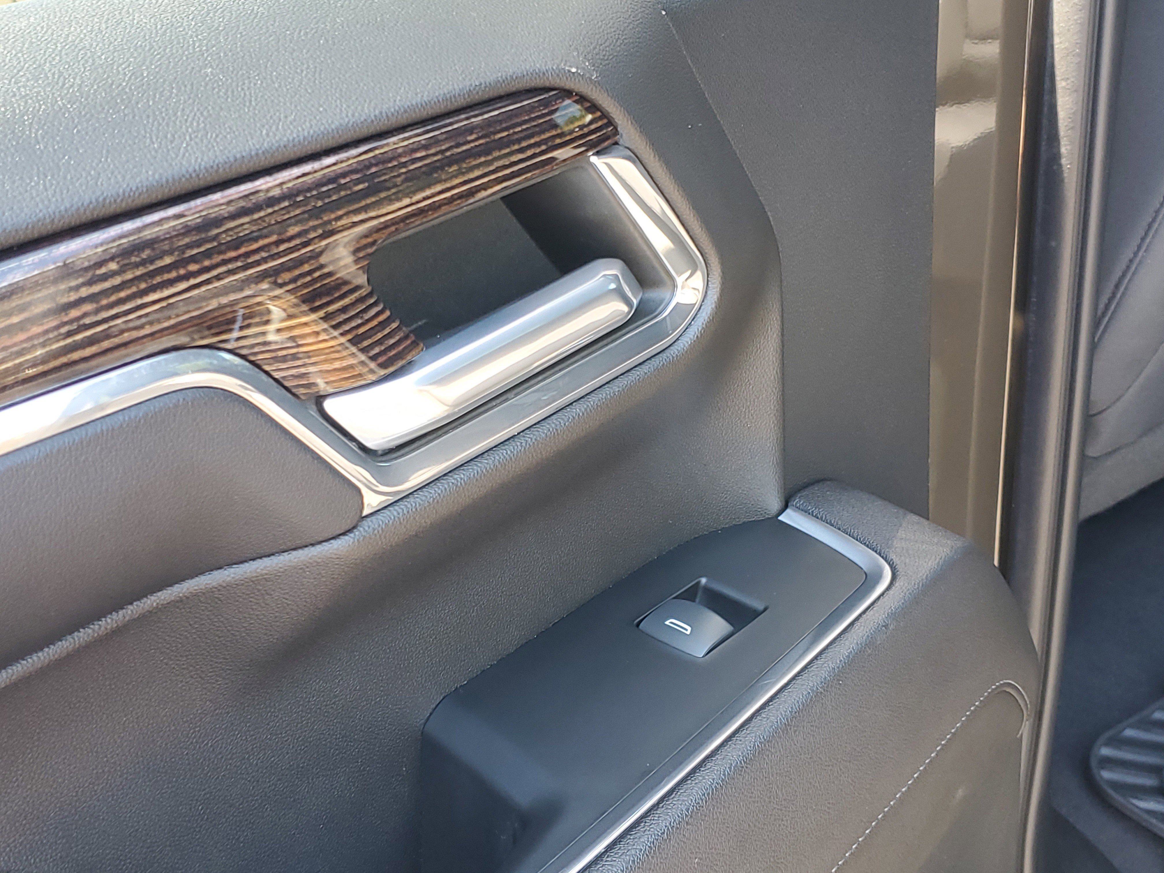 Used 2023 Deep Bronze Metallic GMC Elevation image 13