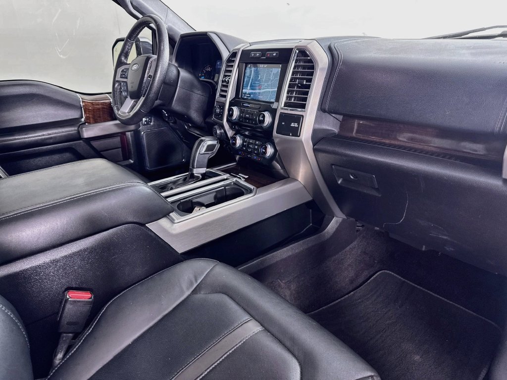 Used 2016 Shadow Black Ford Platinum image 37