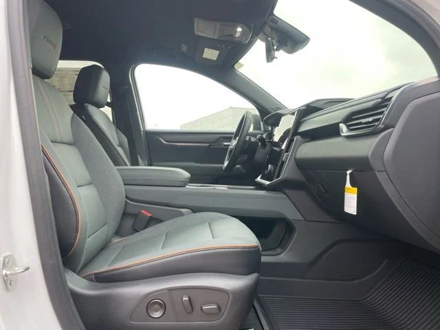 2026 GMC Acadia AT4 - Photo 18