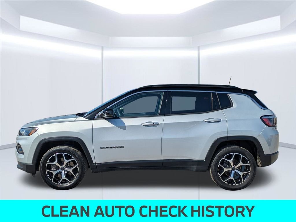 Used 2025 Silver Jeep Limited image 2