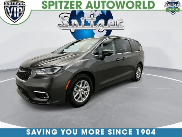 Used 2023 Gray Chrysler Touring L image 6