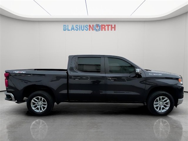 2022 Chevrolet Silverado 1500 LT photo 4