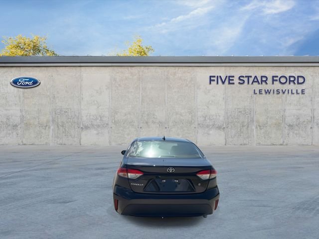 Used 2020 Black Toyota L image 7