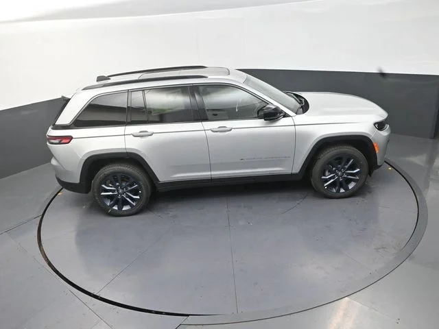 New 2026 Silver Zynith Jeep  image 18