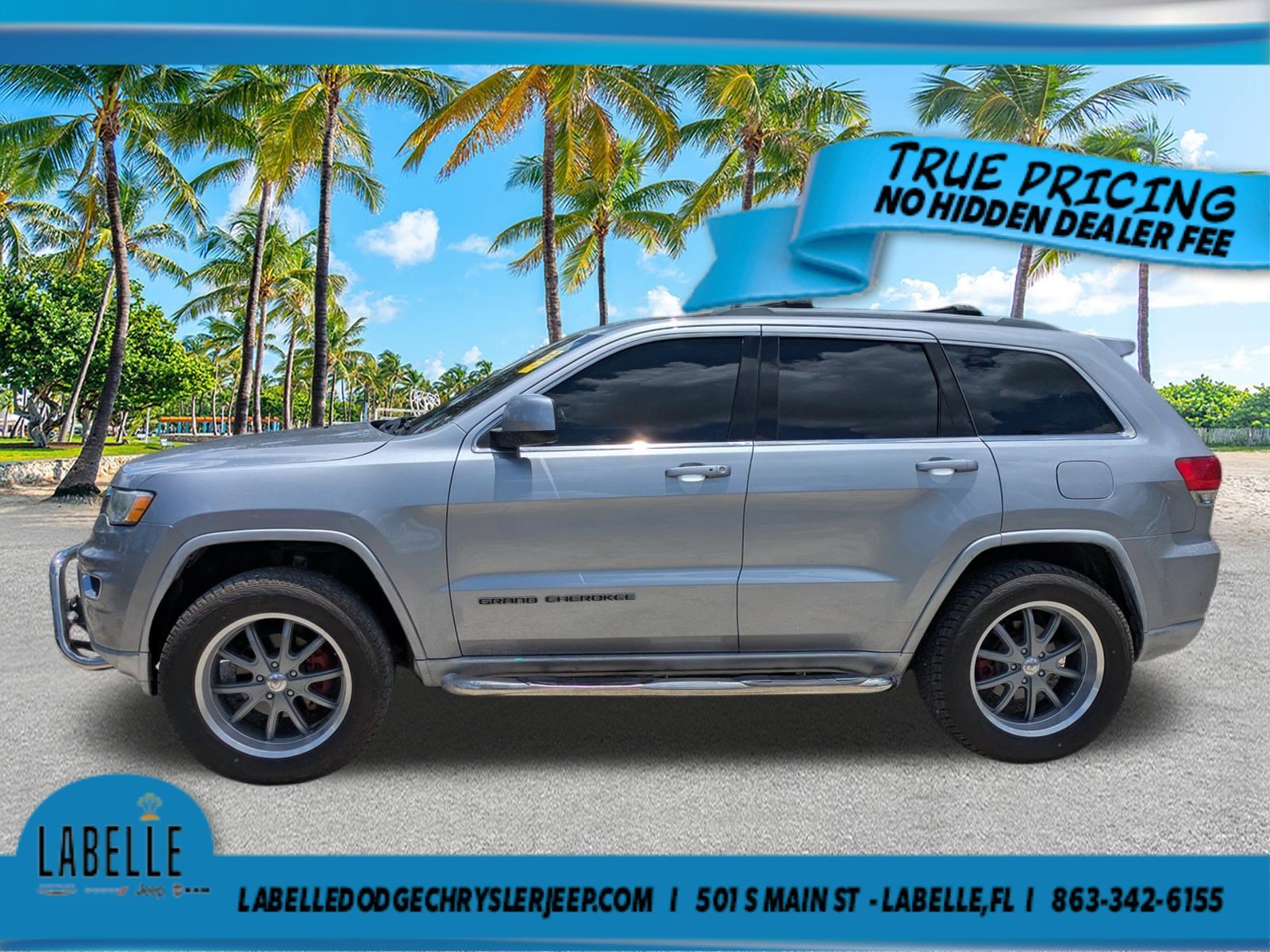 Used 2018 Billet Silver Metallic Clearcoat Jeep Laredo E image 7