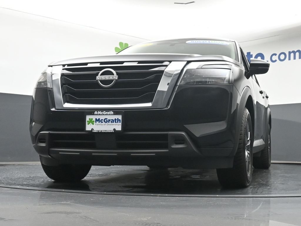 Used 2023 Black Nissan SV image 8