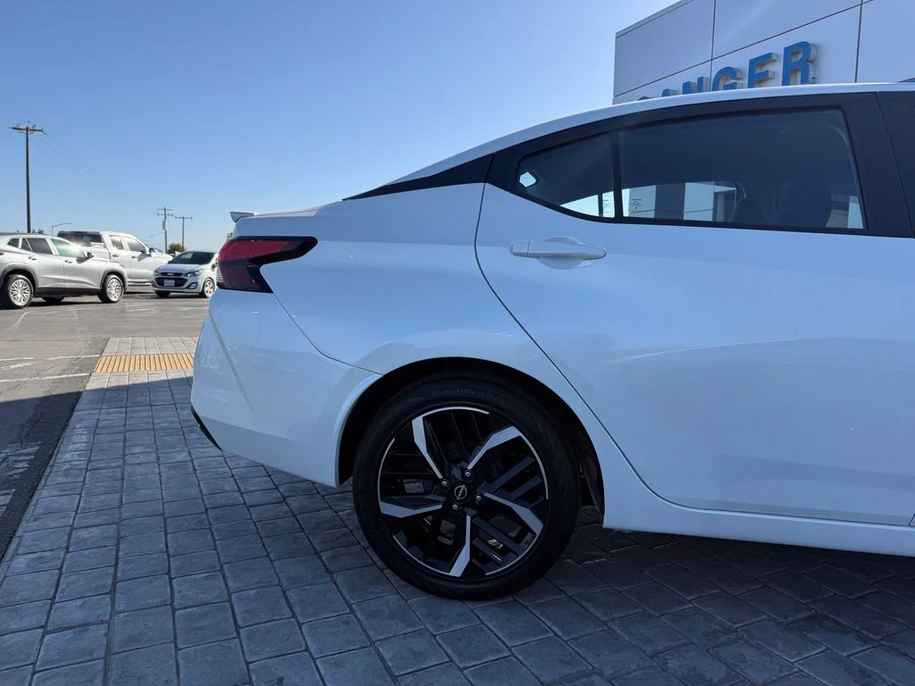 Used 2025 White Nissan 1.6 SR image 12