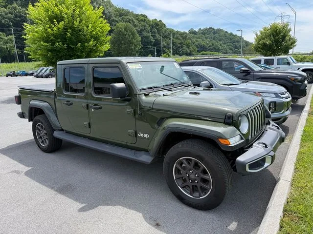 Used 2022 Green Jeep Overland image 13