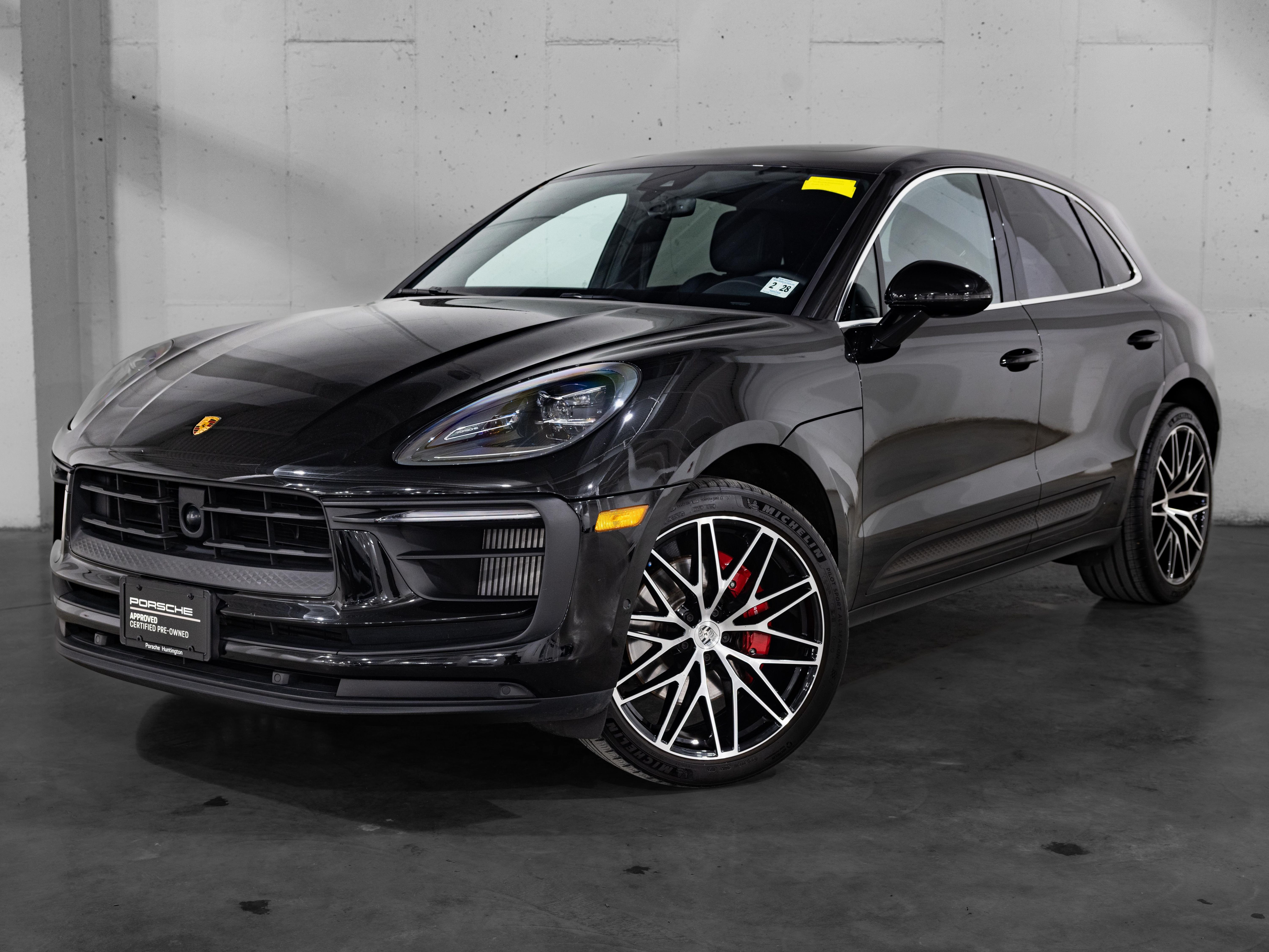 2023 Porsche Macan S's photo
