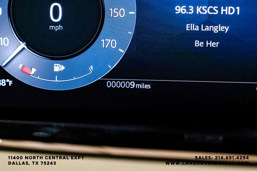 New 2026 Tribeca Blue Metallic Land Rover Hoxton Edition image 18
