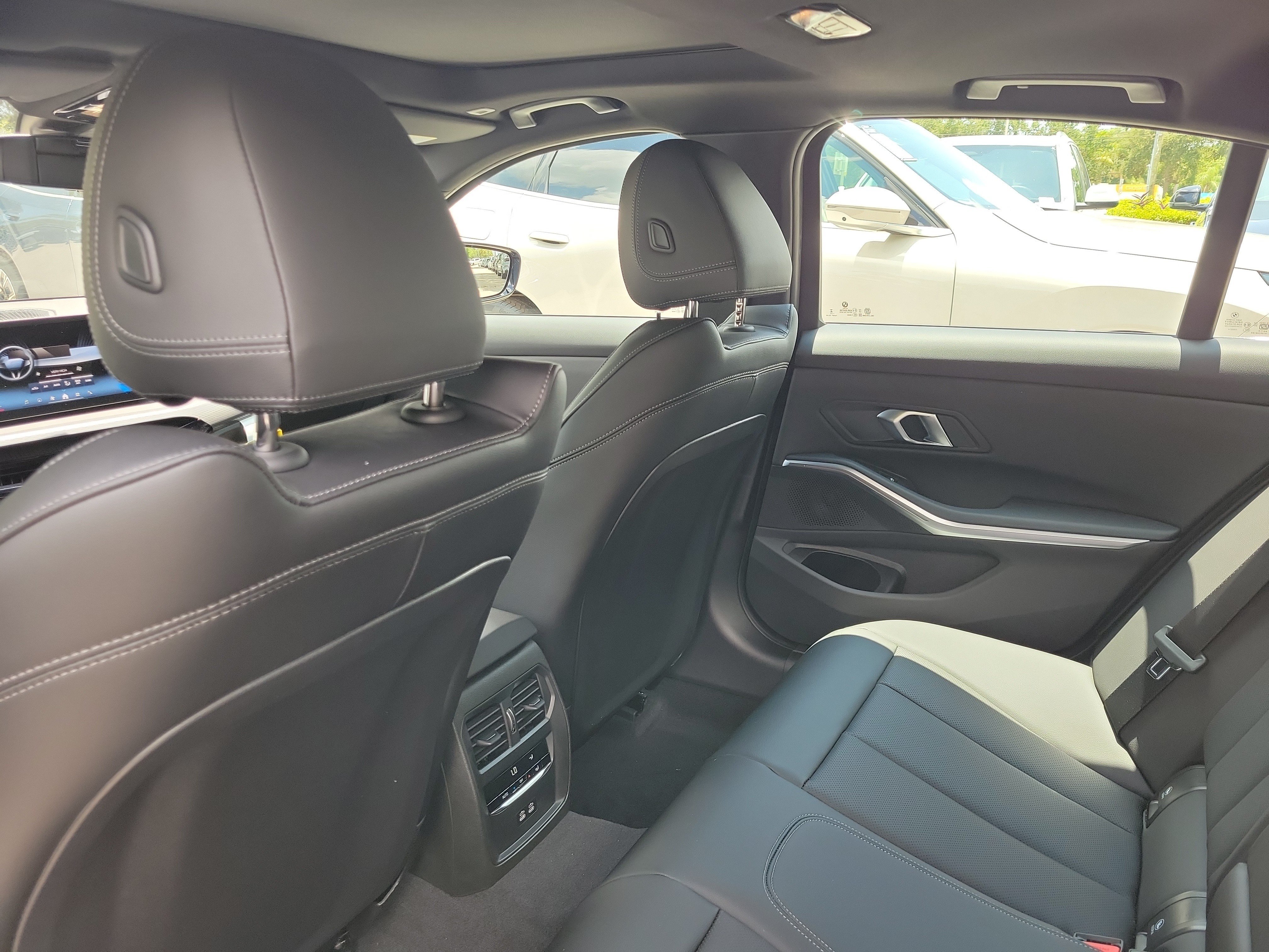 New 2026 Black Sapphire Metallic BMW 330i NA image 10