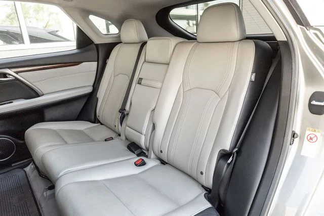 Used 2018 Atomic Silver Lexus 350 image 13