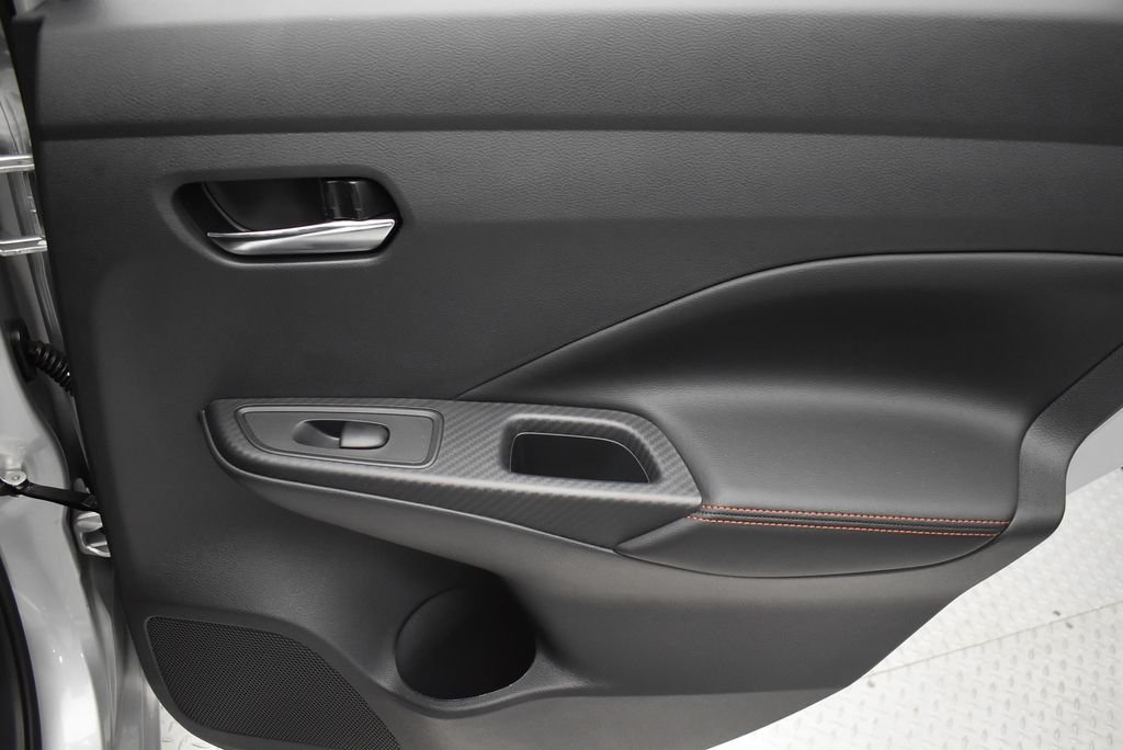 2025 Nissan Versa Sedan SR - Photo 28