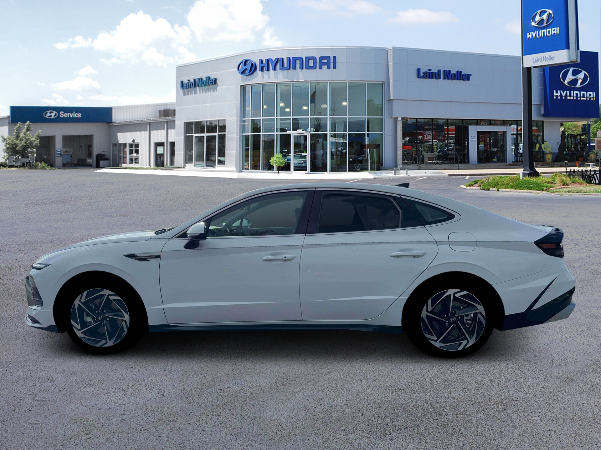 View vehicle photo 3